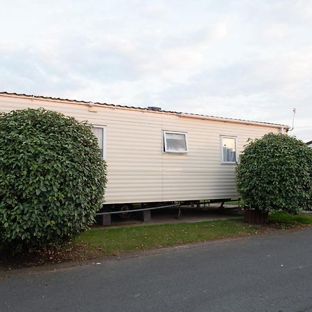 2 Bed Caravan For Hire At Golden Sands In Rhyl Exterior foto