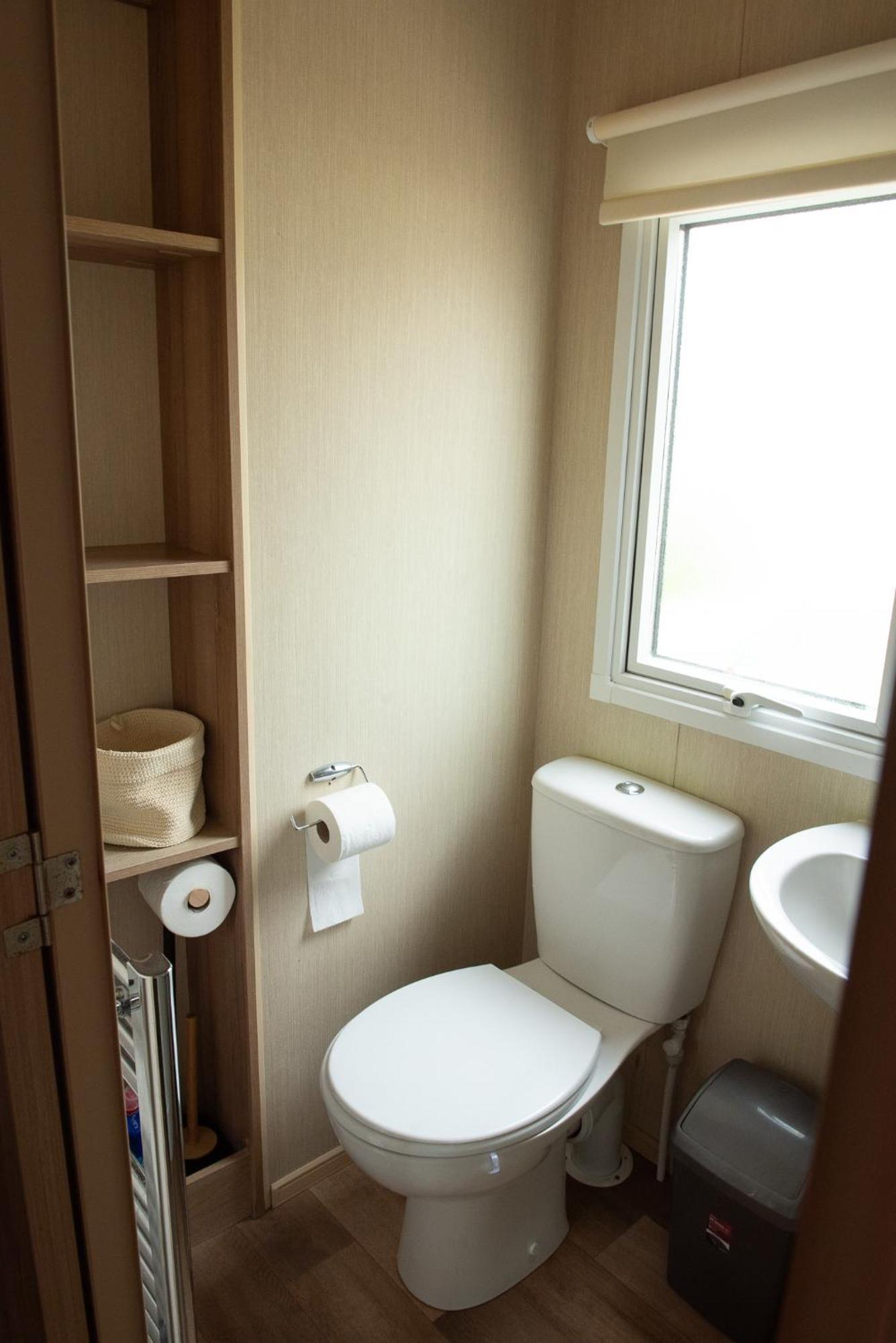 2 Bed Caravan For Hire At Golden Sands In Rhyl Exterior foto